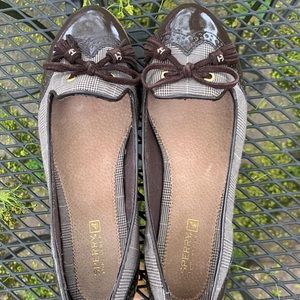 Sperry brown houndstooth and patent flats-unworn!
